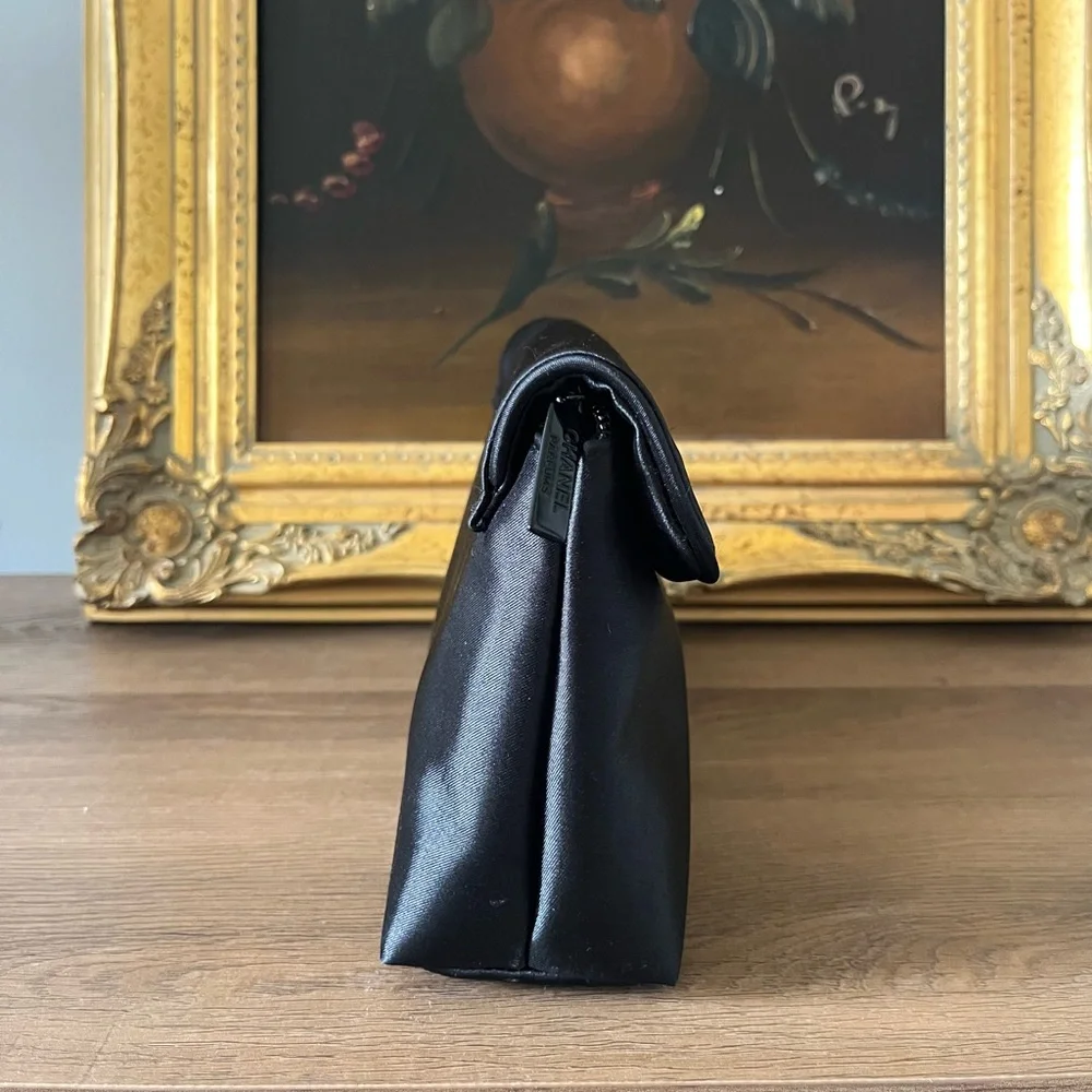 CHANEL Black Satin cosmetic parfume pouch